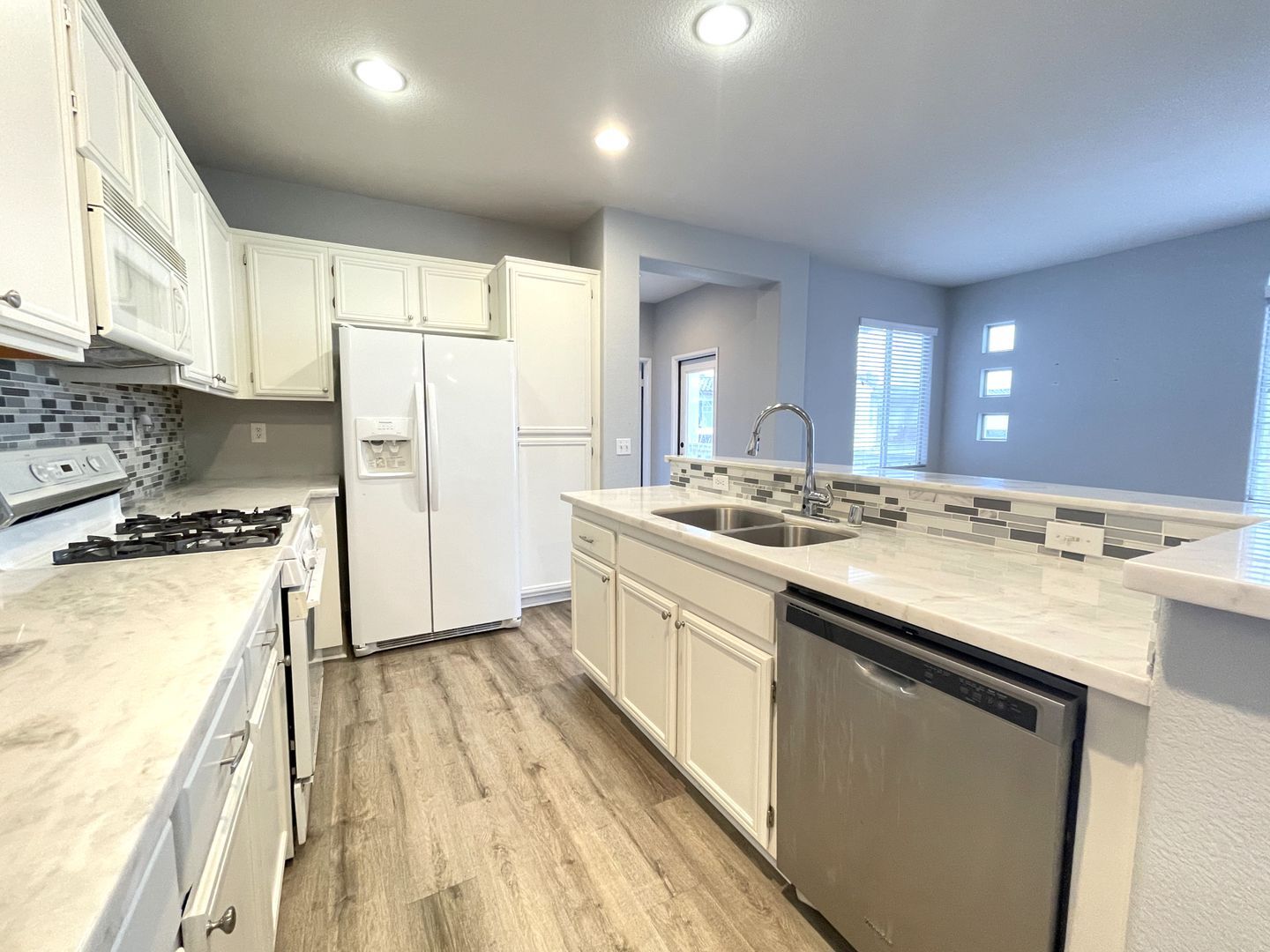 10964 Ivy Hill Drive Unit 3 - San Diego - California - 2 bed, 2 bath rental property
