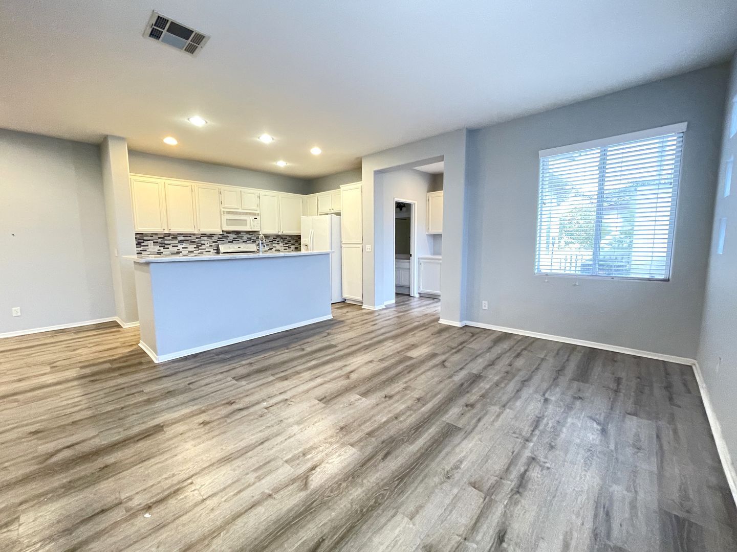 10964 Ivy Hill Drive Unit 3 - San Diego - California - 2 bed, 2 bath rental property