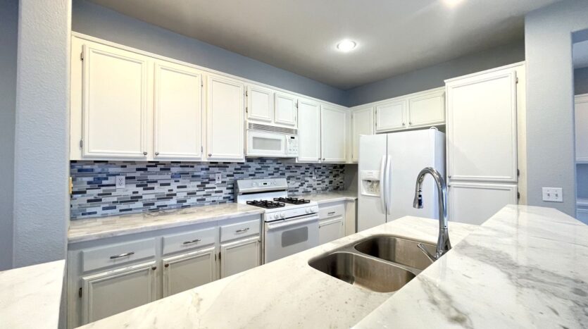 10964 Ivy Hill Drive Unit 3 - San Diego - California - 2 bed, 2 bath rental property