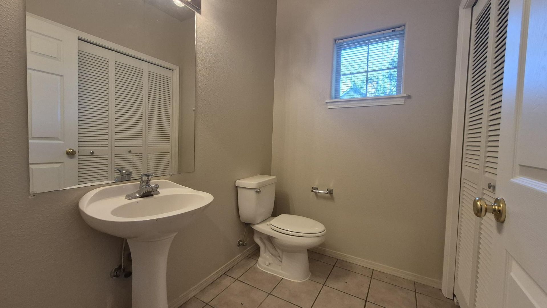 1311 SW Edgefield Meadows Ct. - Troutdale - Oregon - 3 bed, 2 bath rental property