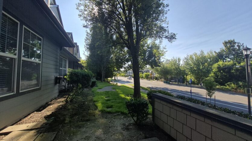 1311 SW Edgefield Meadows Ct. - Troutdale - Oregon - 3 bed, 2 bath rental property