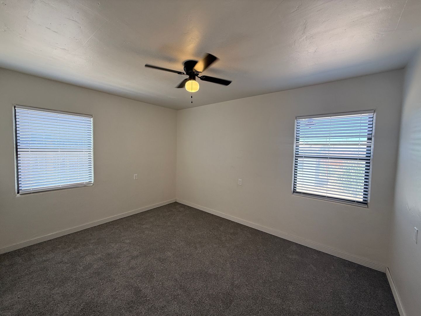 1835 Palomas Dr,NE - Albuquerque - New Mexico - 2 bed, 1 bath rental property