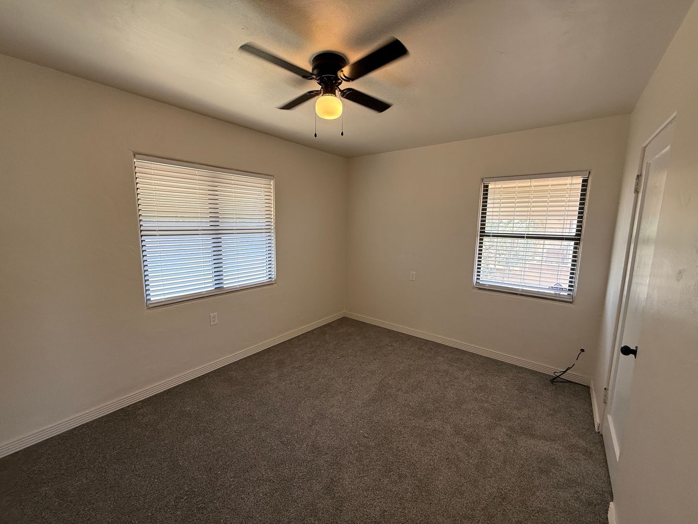 1835 Palomas Dr,NE - Albuquerque - New Mexico - 2 bed, 1 bath rental property