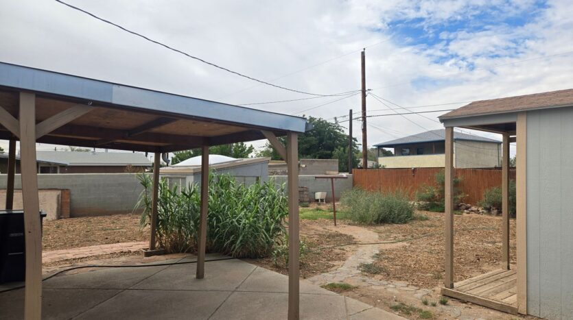 1835 Palomas Dr,NE - Albuquerque - New Mexico - 2 bed, 1 bath rental property