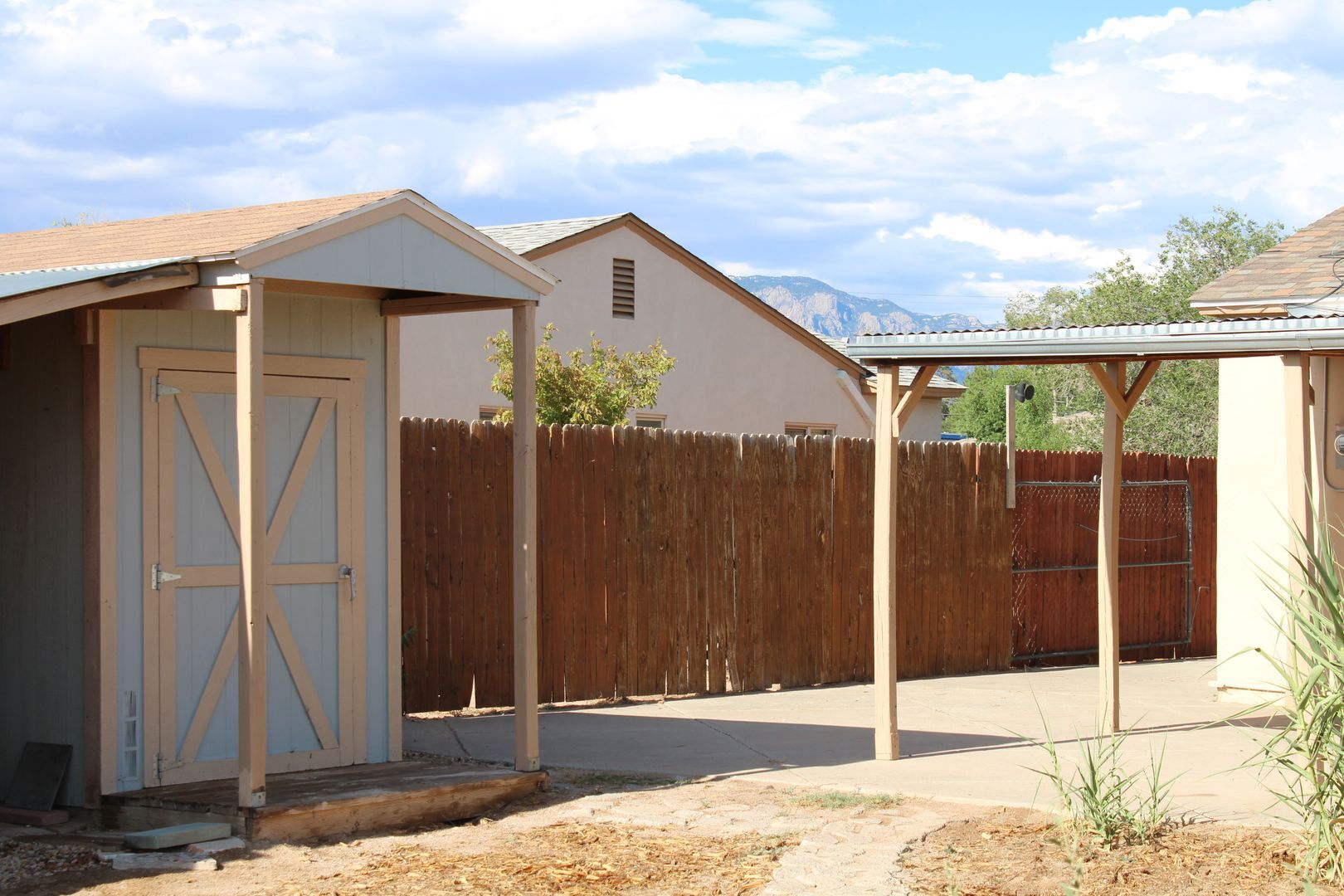 1835 Palomas Dr,NE - Albuquerque - New Mexico - 2 bed, 1 bath rental property