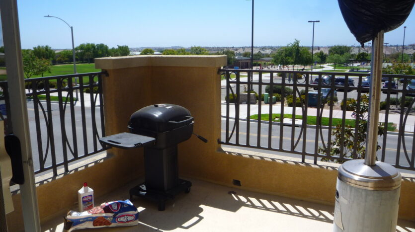 1892 Caminito Treviana - Chula Vista - California - 3 bed, 2.5 bath rental property