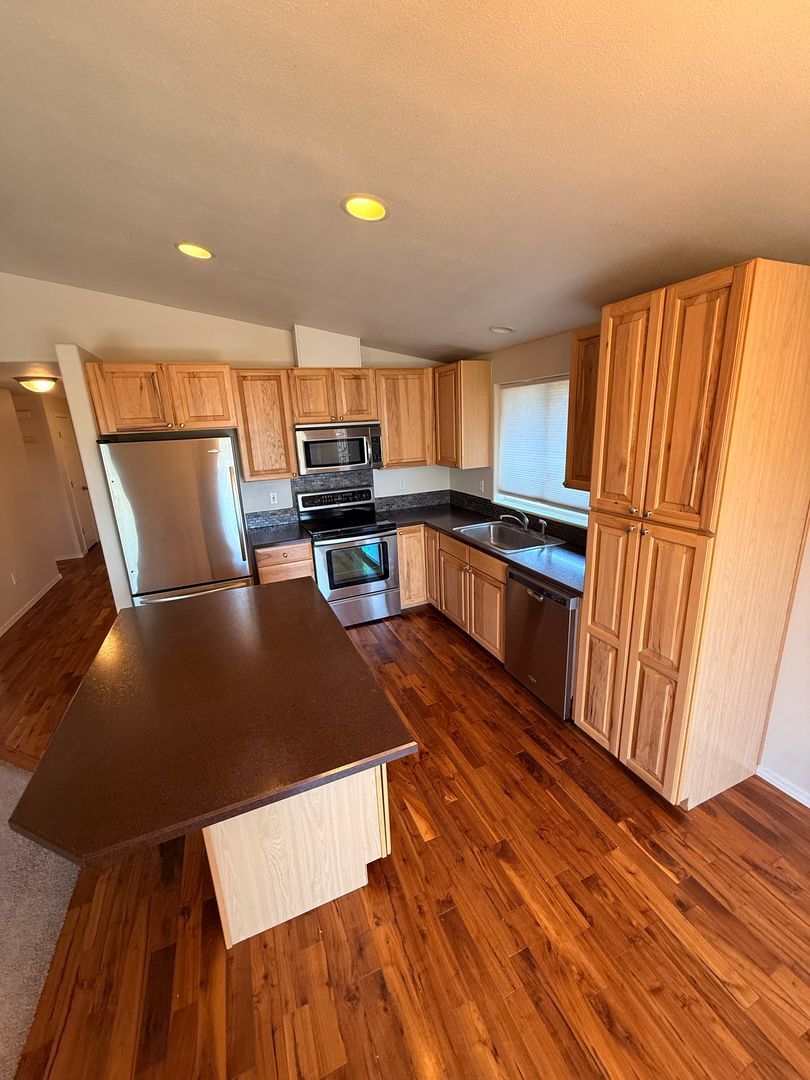 2218 NE Carrie Lane - Bend - Oregon - 3 bed, 2 bath rental property