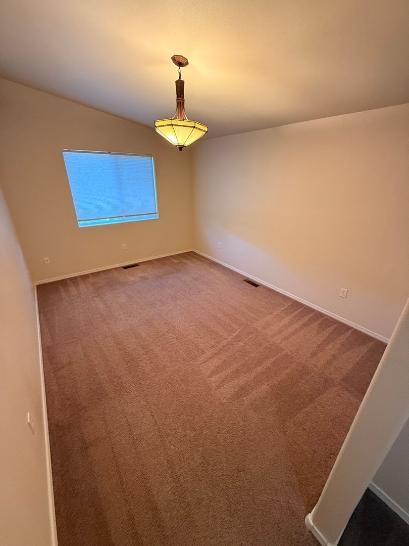 2218 NE Carrie Lane - Bend - Oregon - 3 bed, 2 bath rental property
