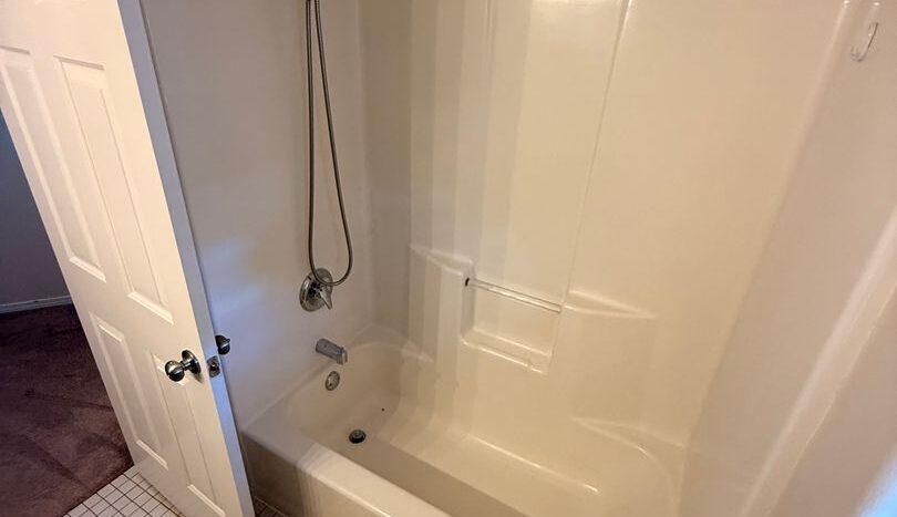 2218 NE Carrie Lane - Bend - Oregon - 3 bed, 2 bath rental property