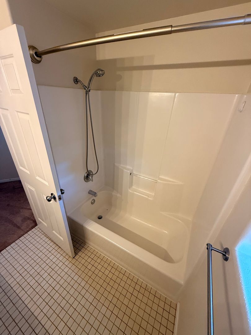 2218 NE Carrie Lane - Bend - Oregon - 3 bed, 2 bath rental property