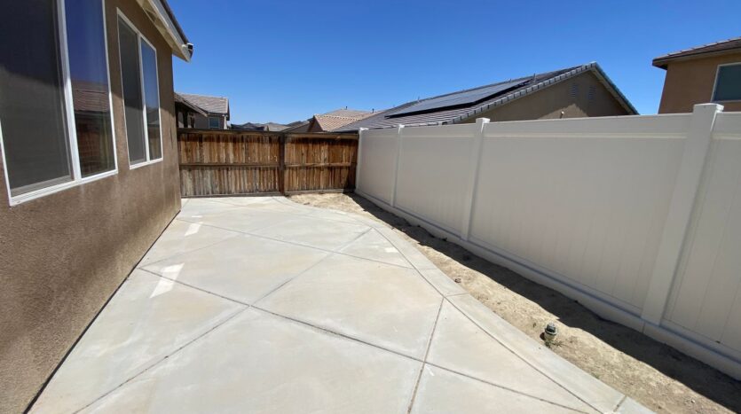2274 Hay Market St - Rosamond - California - 4 bed, 3 bath rental property