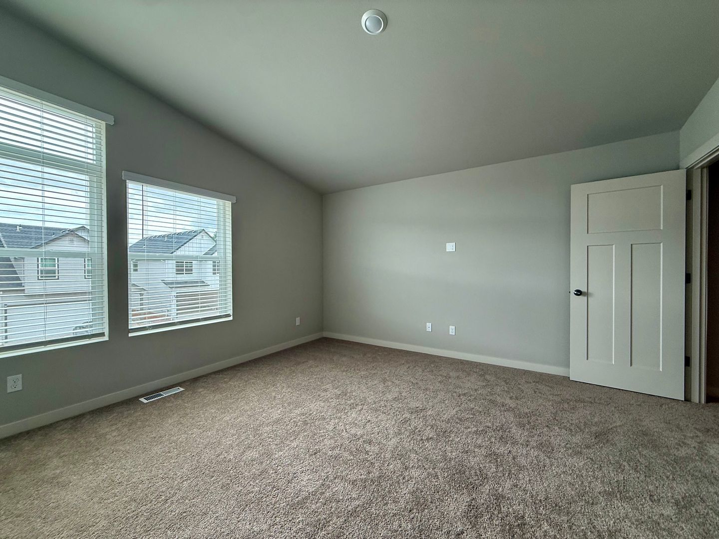 23786 SW Black Tortoise Ter. - Tualatin - Oregon - 3 bed, 2.5 bath rental property