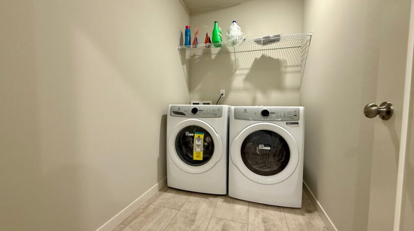 23786 SW Black Tortoise Ter. - Tualatin - Oregon - 3 bed, 2.5 bath rental property