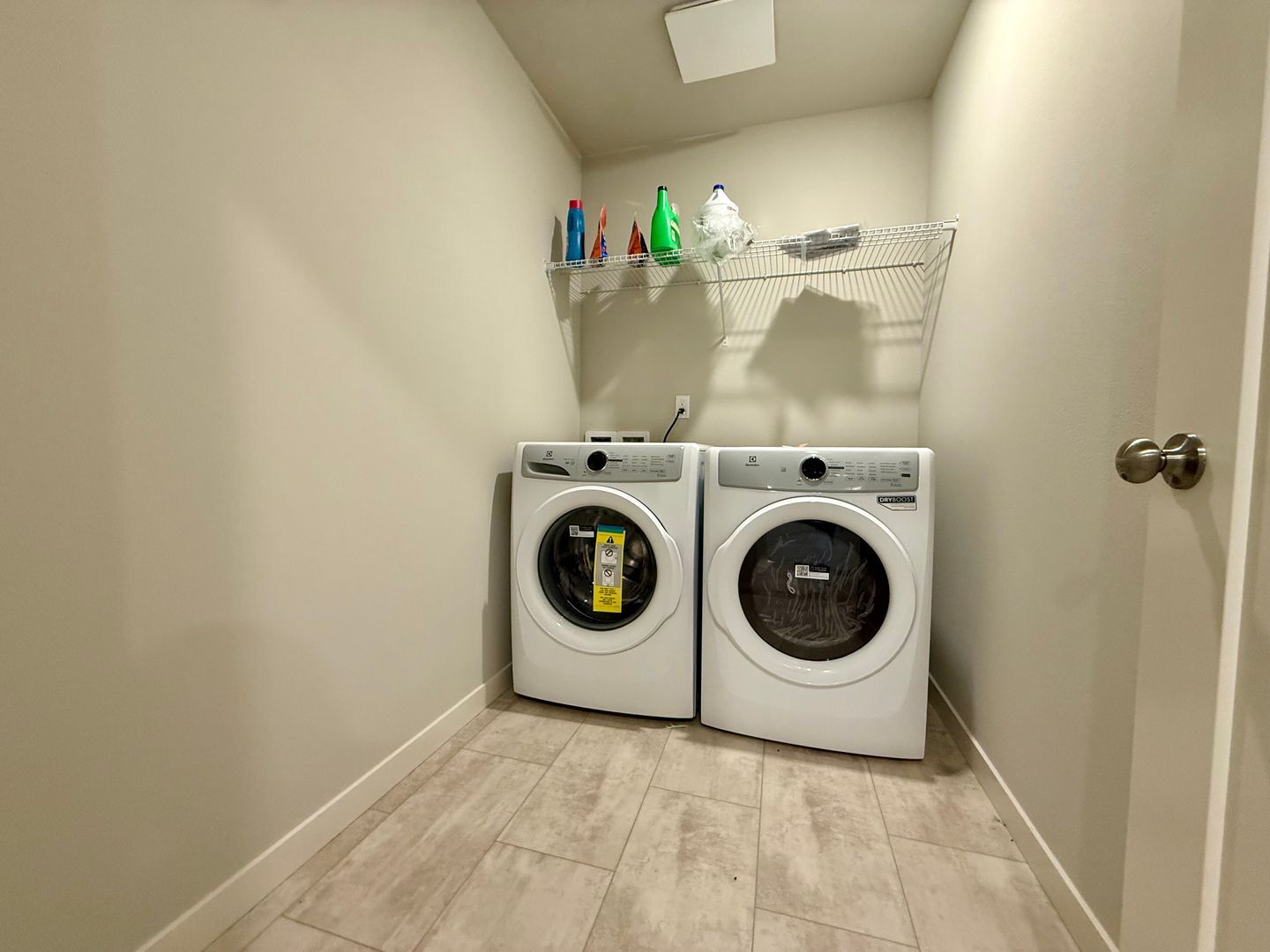 23786 SW Black Tortoise Ter. - Tualatin - Oregon - 3 bed, 2.5 bath rental property