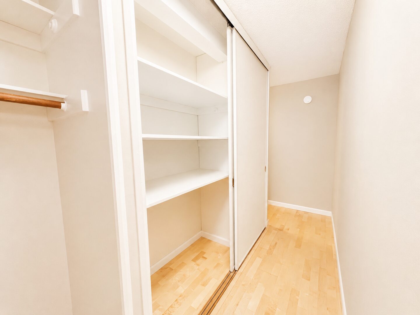 2393 SW Park Place Unit 106 - Portland - Oregon - 2 bed, 2 bath rental property