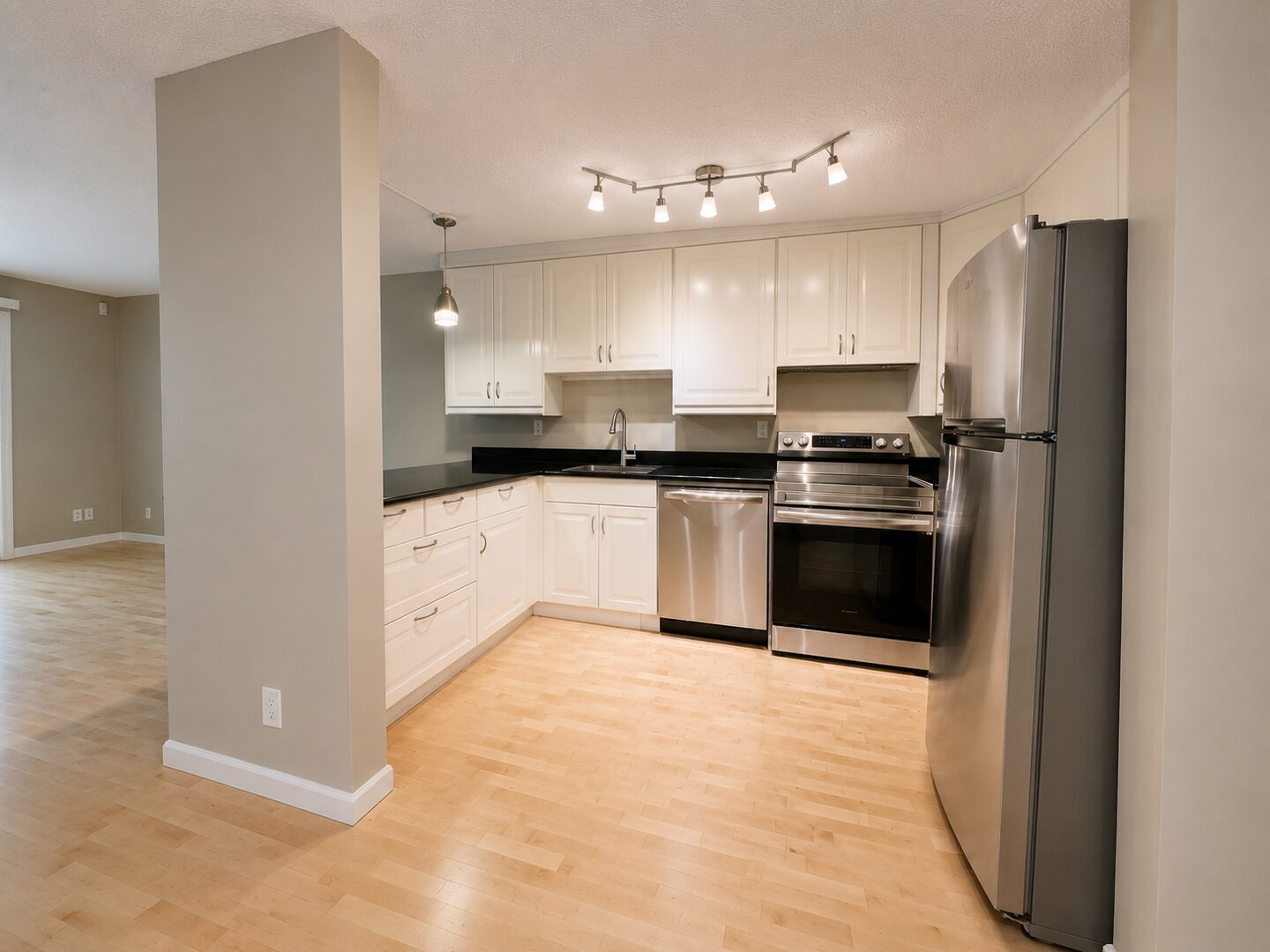 2393 SW Park Place Unit 106 - Portland - Oregon - 2 bed, 2 bath rental property