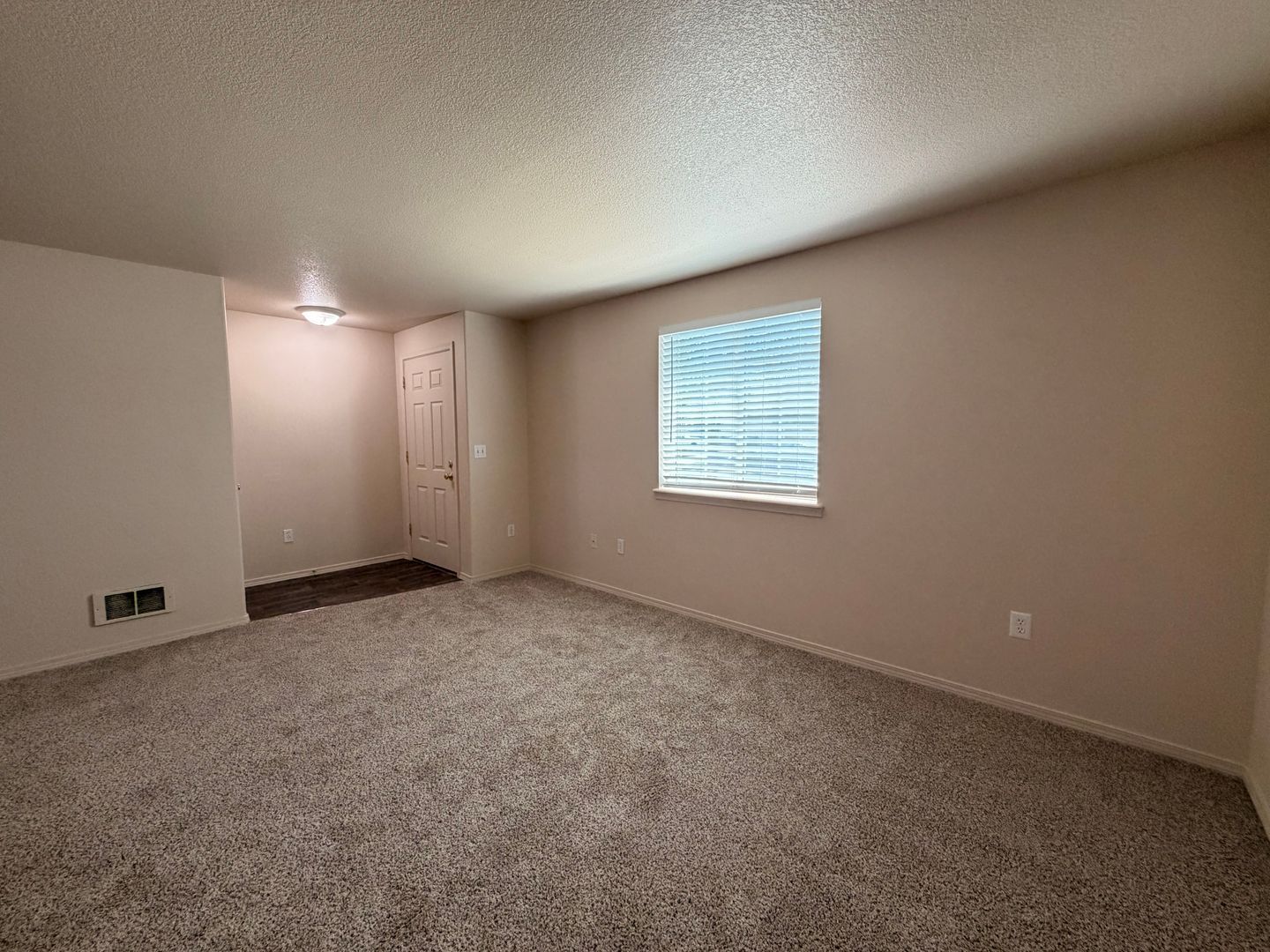 2561 NW Cedar Ave - 1 - Redmond - Oregon - 2 bed, 2.5 bath rental property