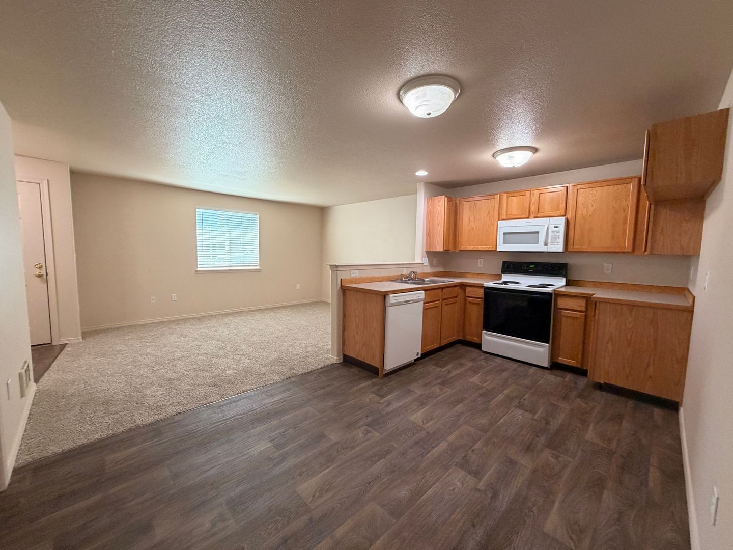 2561 NW Cedar Ave - 1 - Redmond - Oregon - 2 bed, 2.5 bath rental property