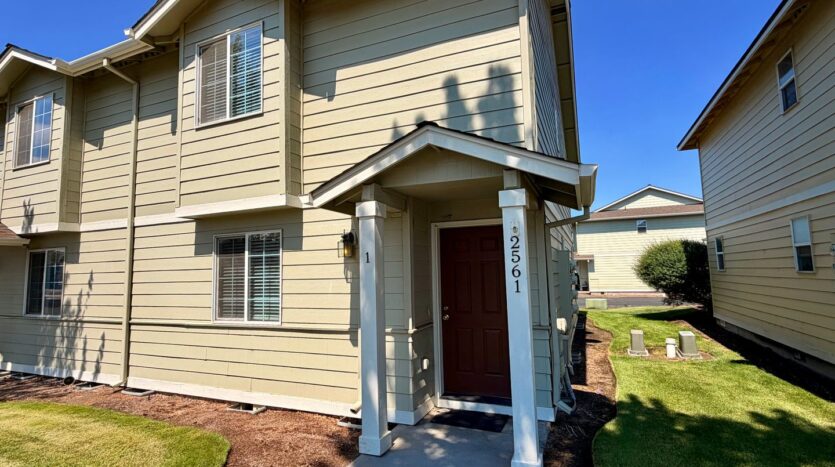 2561 NW Cedar Ave - 1 - Redmond - Oregon - 2 bed, 2.5 bath rental property