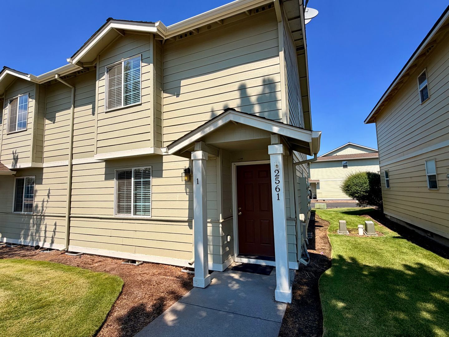 2561 NW Cedar Ave - 1 - Redmond - Oregon - 2 bed, 2.5 bath rental property