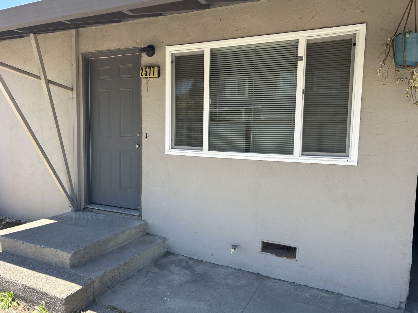 2577-2579 West Steele Lane - Santa Rosa - California - 2 bed, 1 bath rental property