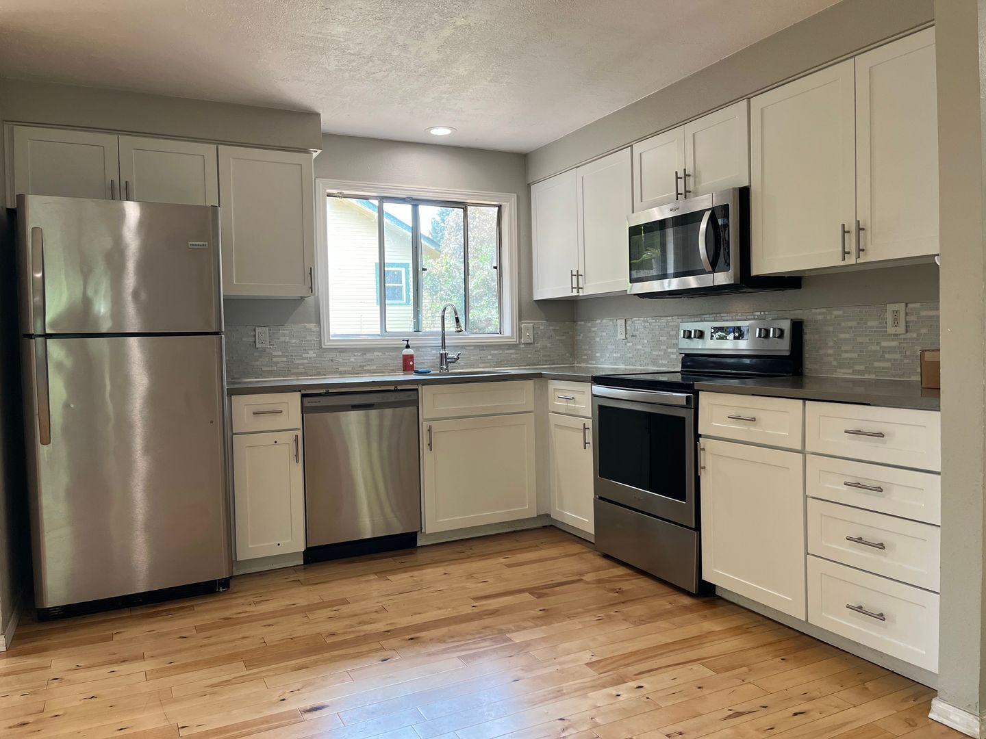 2772 SE Van Water St - Milwaukie - Oregon - 3 bed, 2 bath rental property