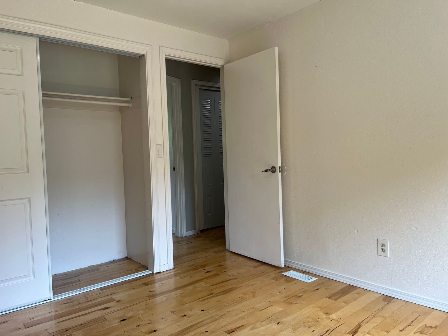 2772 SE Van Water St - Milwaukie - Oregon - 3 bed, 2 bath rental property