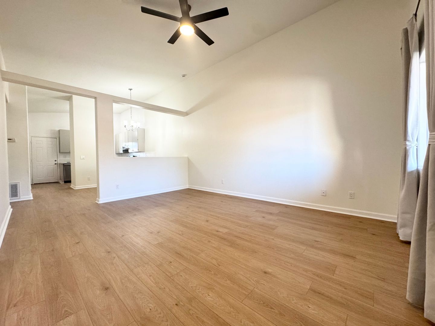 28670 Landau Blvd - Unit A - Cathedral City - California - 3 bed, 2 bath rental property