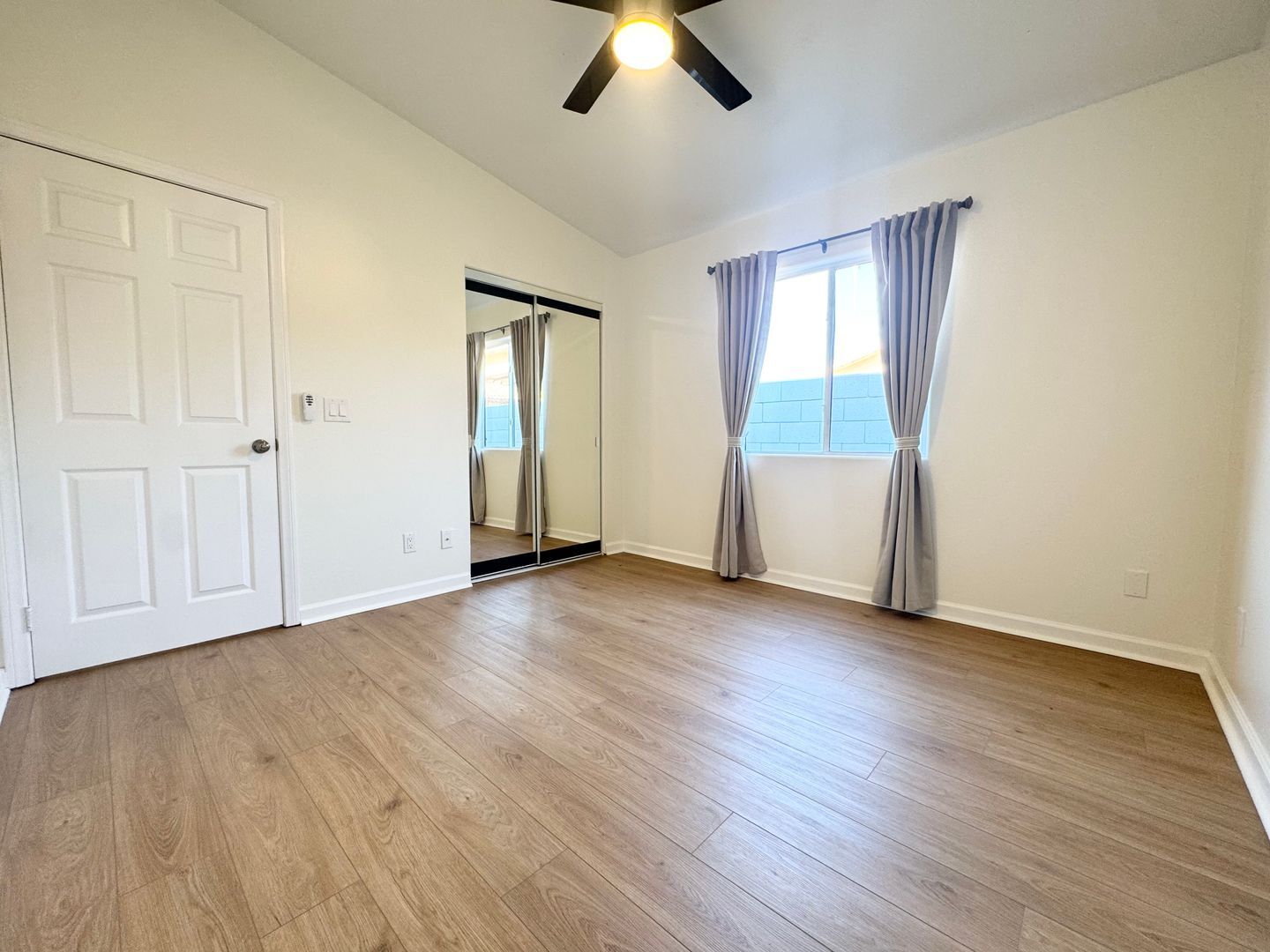 28670 Landau Blvd - Unit A - Cathedral City - California - 3 bed, 2 bath rental property