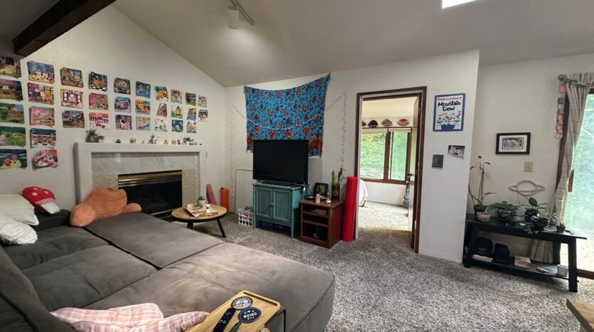 3025 Wilson Ave Aly - Bellingham - Washington - 4 bed, 2 bath rental property