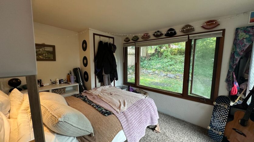 3025 Wilson Ave Aly - Bellingham - Washington - 4 bed, 2 bath rental property