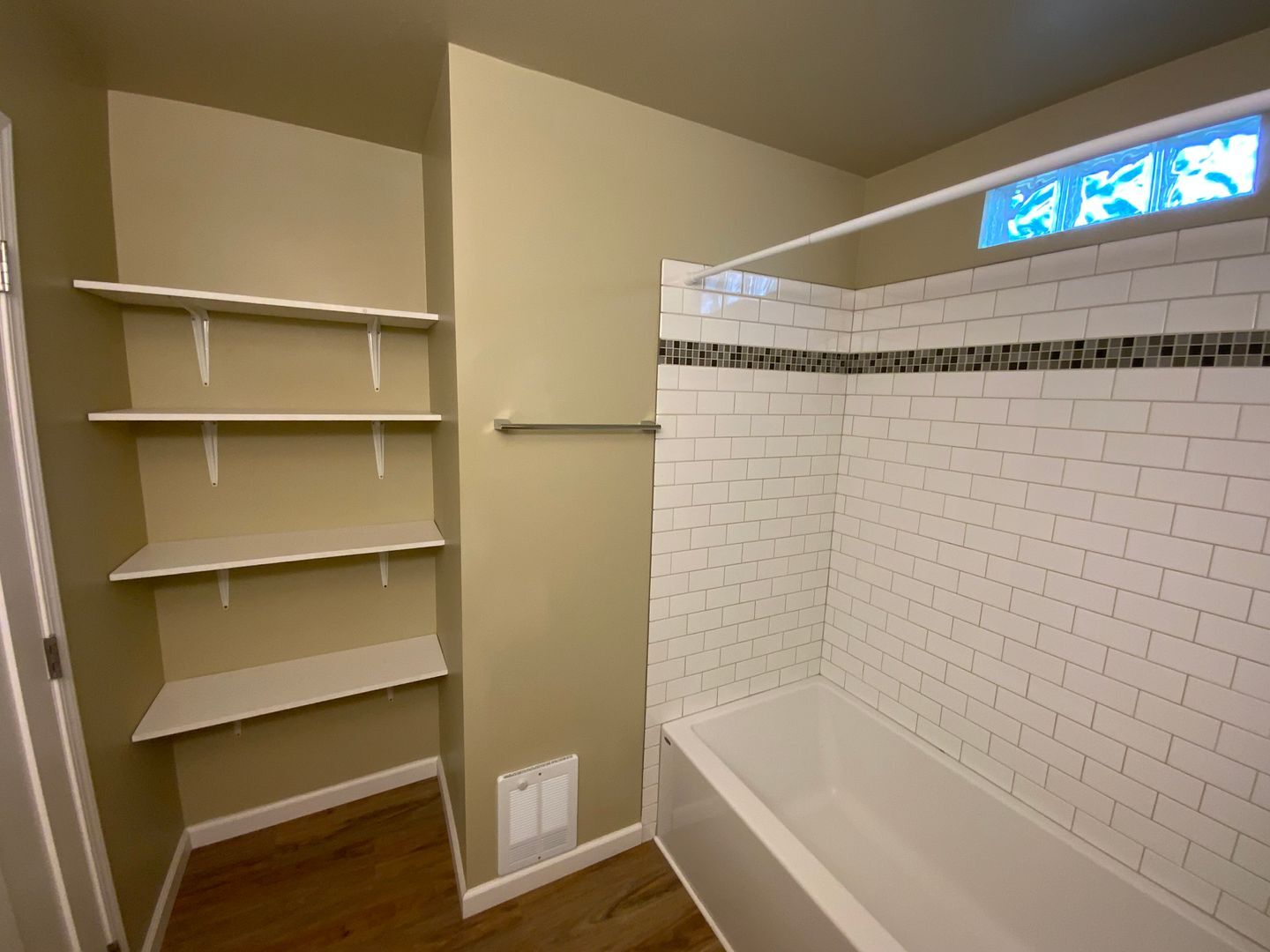 3827 Wetmore Ave - Everett - Washington - 2 bed, 1 bath rental property