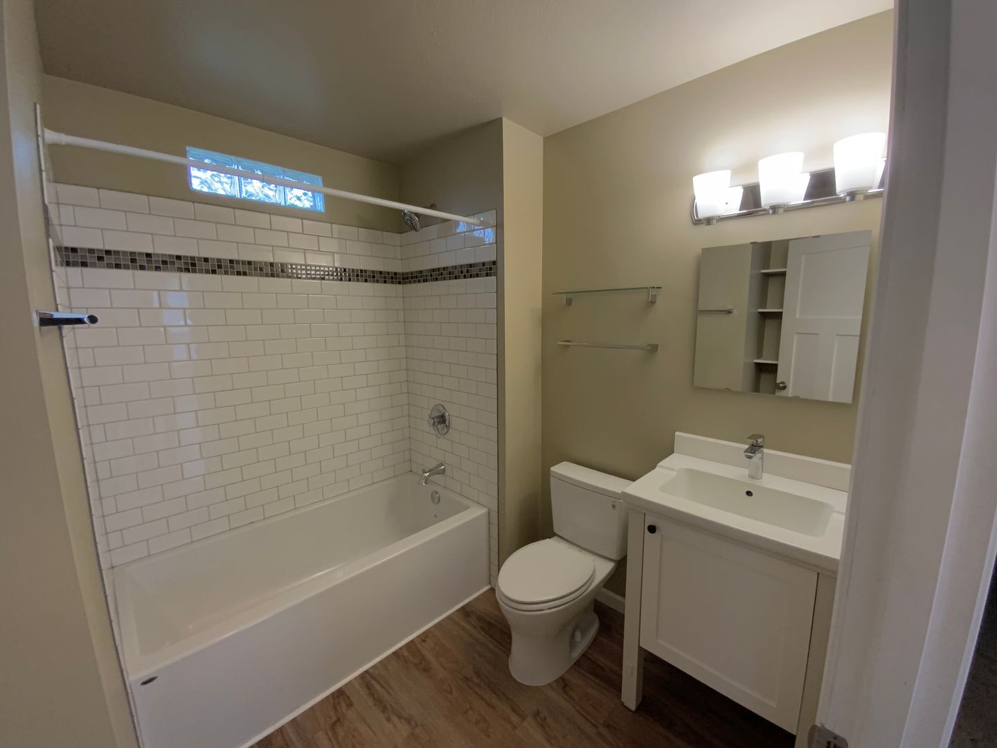 3827 Wetmore Ave - Everett - Washington - 2 bed, 1 bath rental property