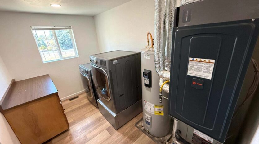 3890 NW 25th Street - Redmond - Oregon - 3 bed, 2 bath rental property