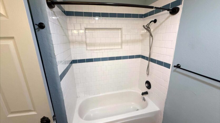 3890 NW 25th Street - Redmond - Oregon - 3 bed, 2 bath rental property
