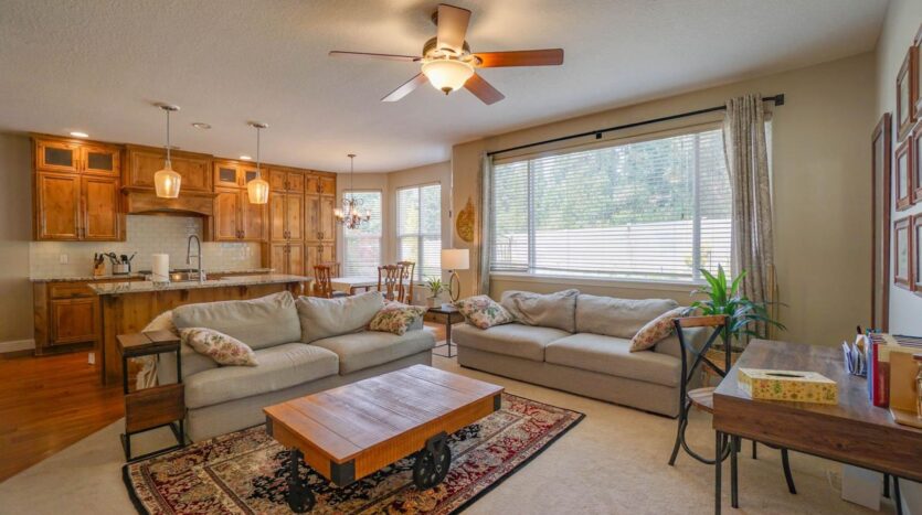 4013 NW 14th Ave - Camas - Washington - 4 bed, 3 bath rental property
