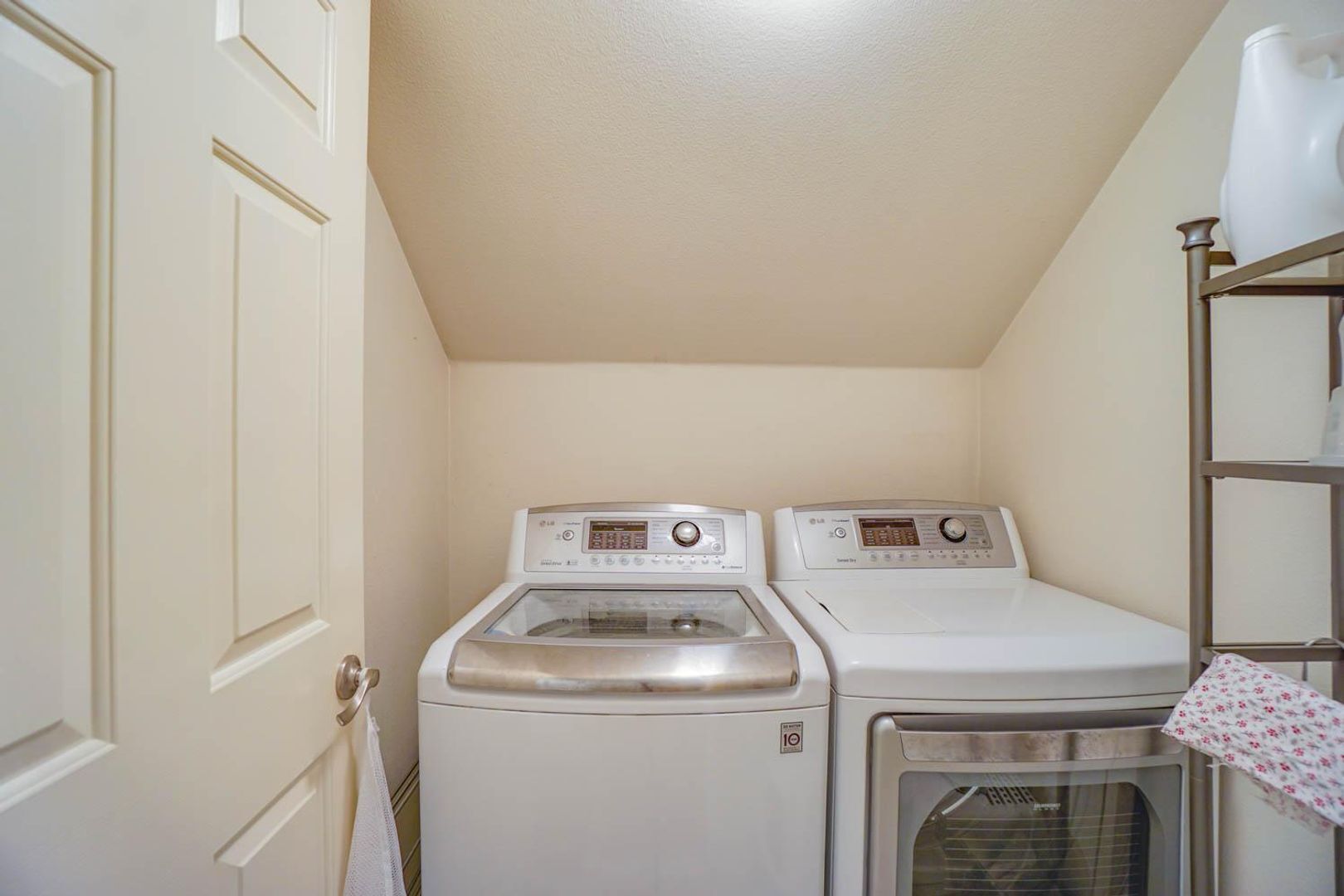 4013 NW 14th Ave - Camas - Washington - 4 bed, 3 bath rental property