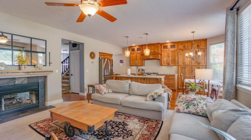 4013 NW 14th Ave - Camas - Washington - 4 bed, 3 bath rental property