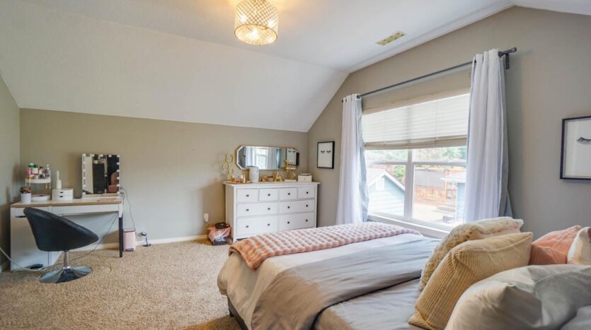 4013 NW 14th Ave - Camas - Washington - 4 bed, 3 bath rental property