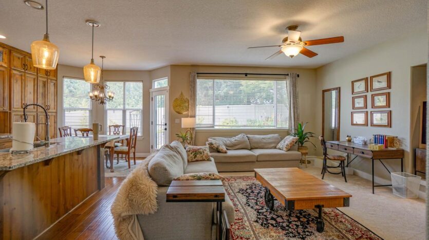 4013 NW 14th Ave - Camas - Washington - 4 bed, 3 bath rental property