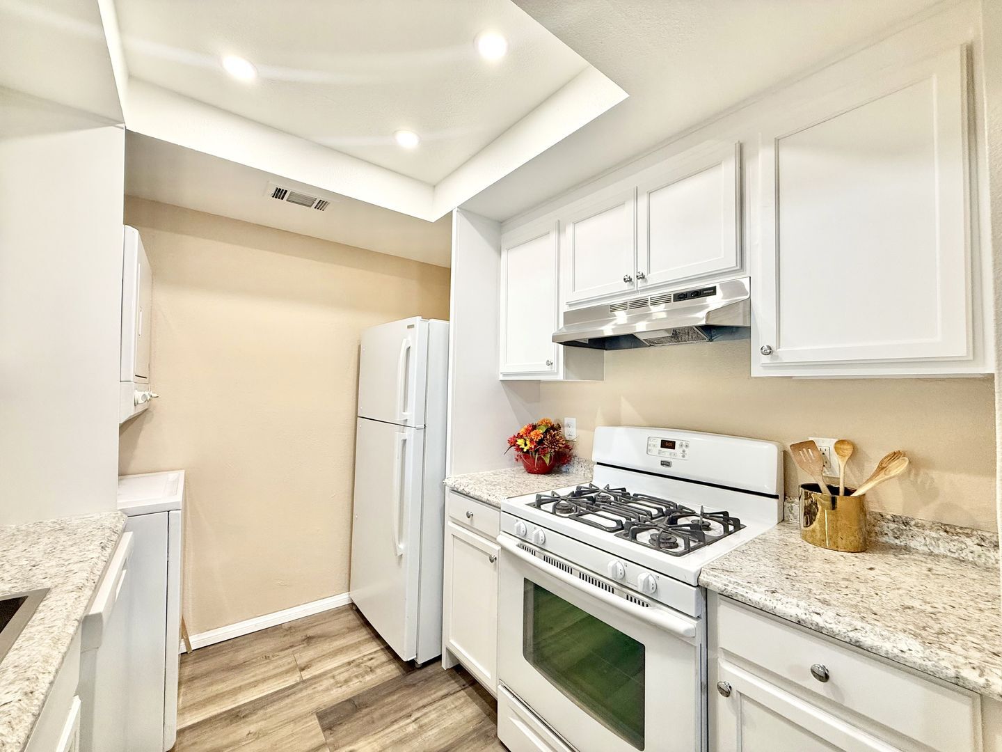 45546 Aladdin St C202 - Indio - California - 2 bed, 1 bath rental property
