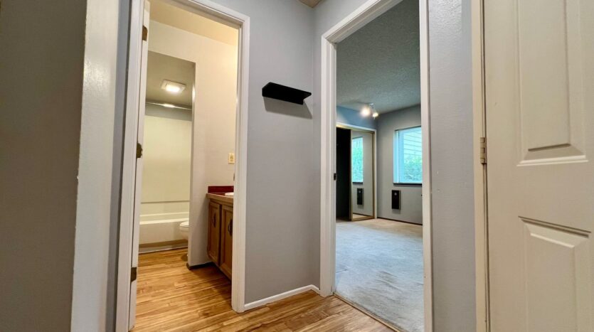 4656 SW Comus Pl - Portland - Oregon - 2 bed, 2 bath rental property