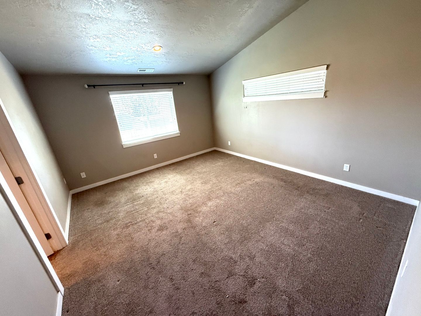 4832 SW Volcano Avenue - Redmond - Oregon - 3 bed, 2 bath rental property