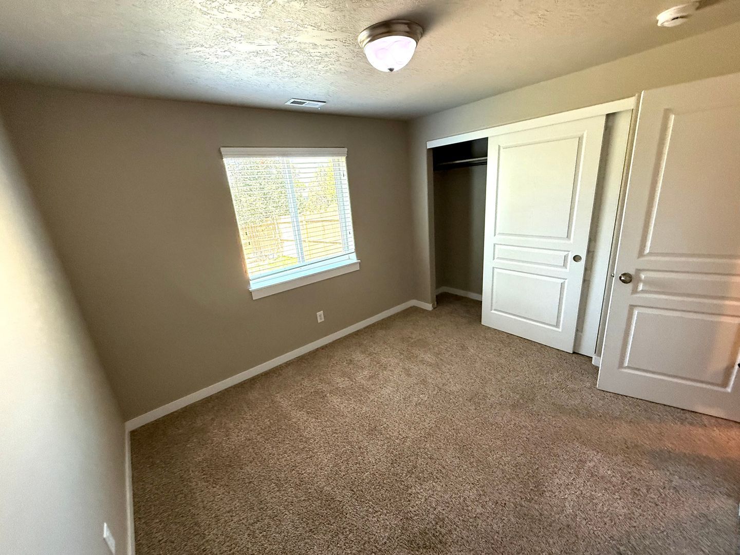 4832 SW Volcano Avenue - Redmond - Oregon - 3 bed, 2 bath rental property