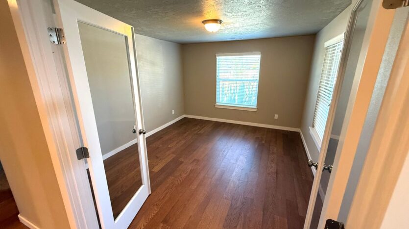 4832 SW Volcano Avenue - Redmond - Oregon - 3 bed, 2 bath rental property