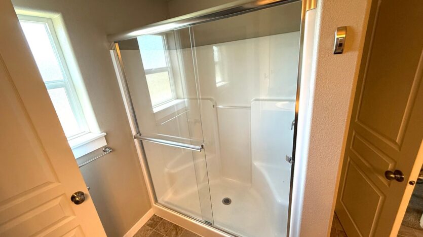 4832 SW Volcano Avenue - Redmond - Oregon - 3 bed, 2 bath rental property
