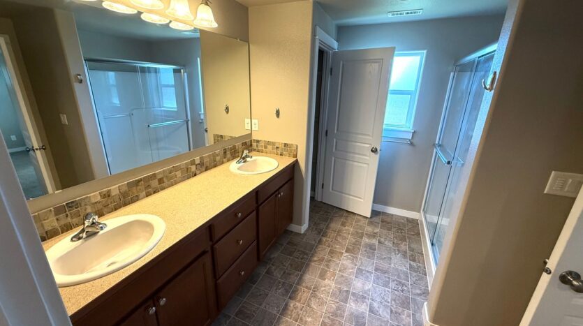 4832 SW Volcano Avenue - Redmond - Oregon - 3 bed, 2 bath rental property