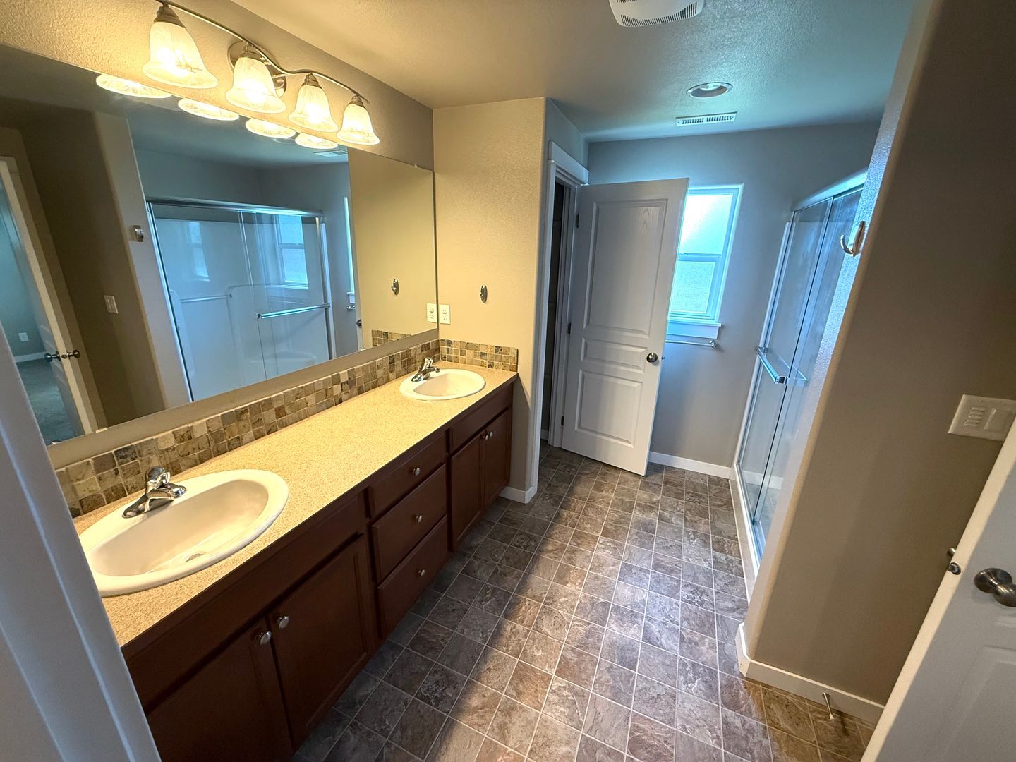 4832 SW Volcano Avenue - Redmond - Oregon - 3 bed, 2 bath rental property