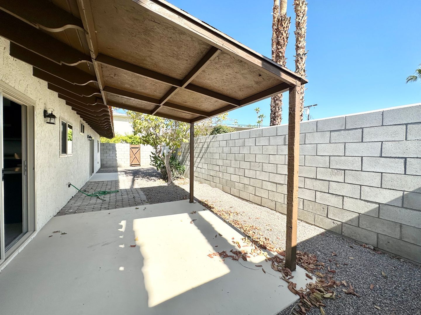 561 Desert View Dr Apt 4 - Palm Springs - California - 1 bed, 1 bath rental property