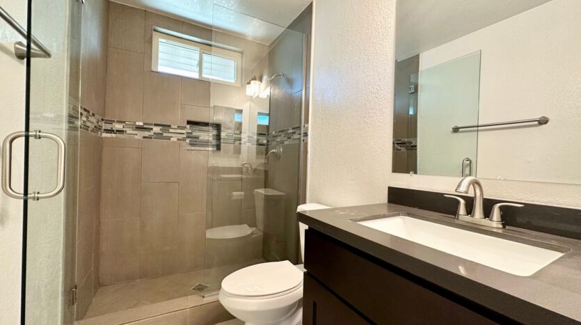 561 Desert View Dr Apt 4 - Palm Springs - California - 1 bed, 1 bath rental property